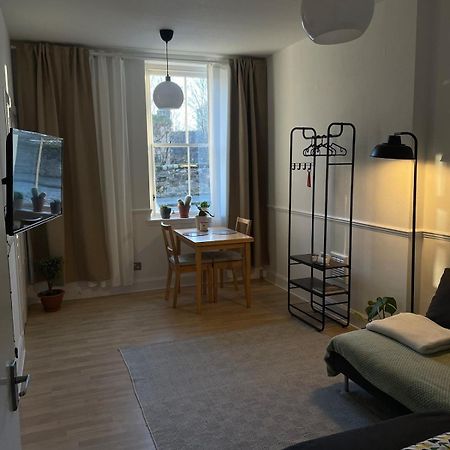 Cozy Flat In The Heart Of Leith Appartement EDI Buitenkant foto