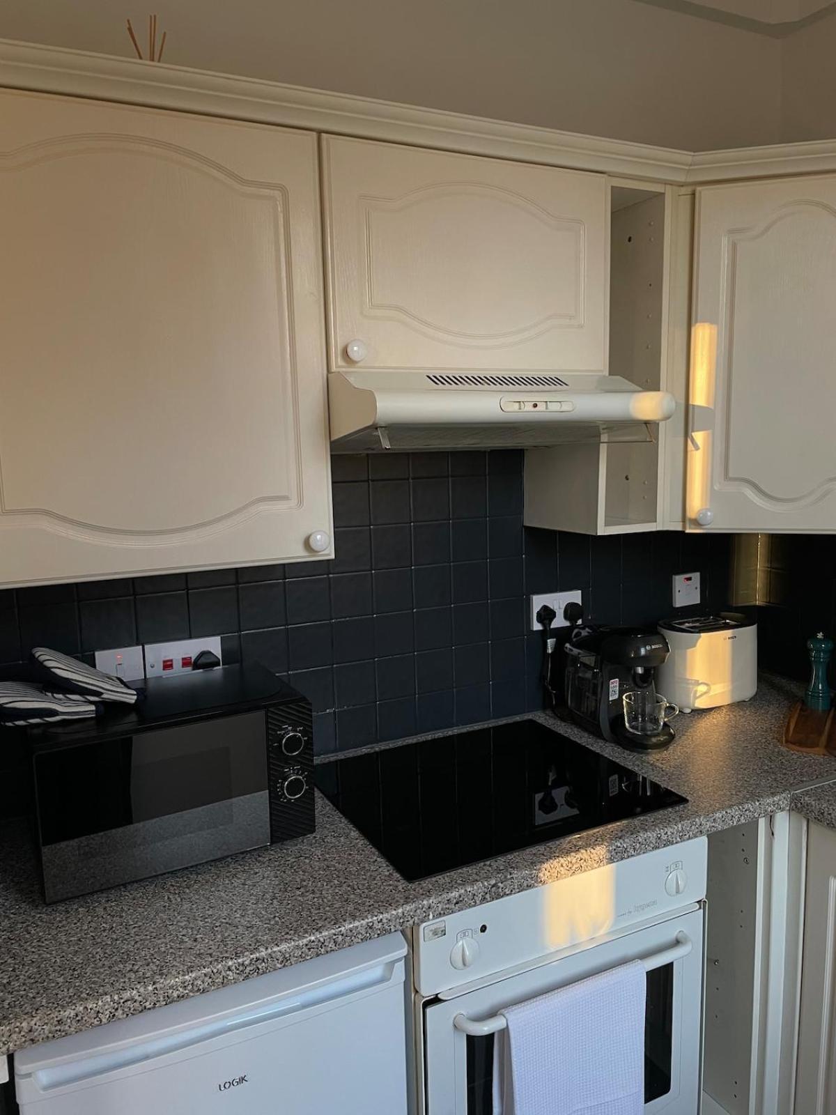 Cozy Flat In The Heart Of Leith Appartement EDI Buitenkant foto